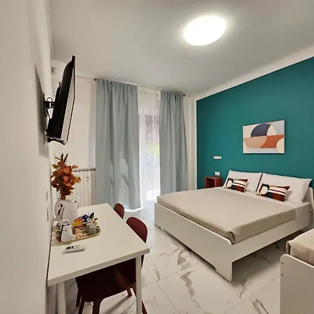 Guest house Keyrooms 4*